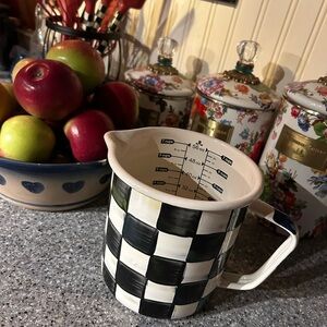 Mackenzie Childs Courtly Check Enamel 7 Cup Measuring Cup